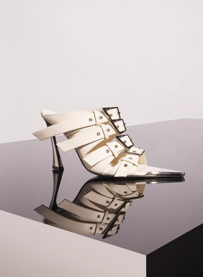 Hot MUGLER ivory shiny leather buckled fang 95 sandals